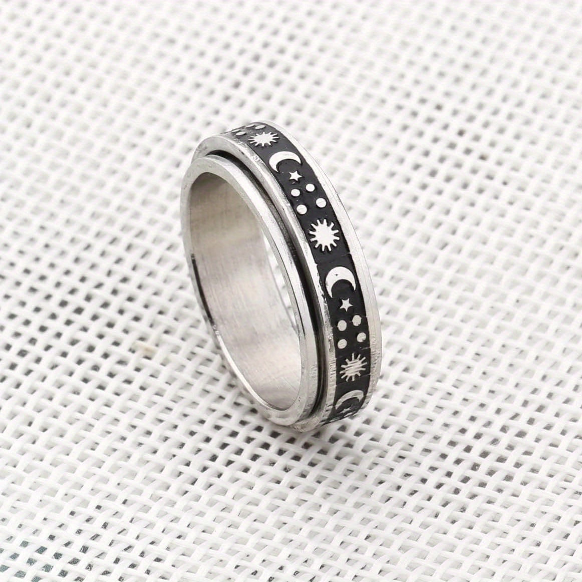 1pc Stainless Steel Interlocking Couple Rings - Rotatable Matching Sets with Sun & Moon Phases, Black & Golden Tone Bands, Interlocking Design for Couples - Anniversary, Graduation, Wedding, Everyday Matching Jewelry - Minimalist Celestial Wedding Bands
